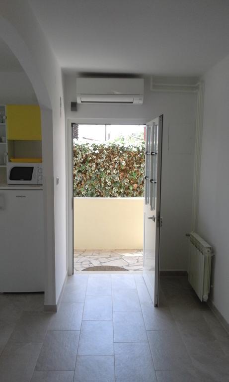 Apartment Laura โปเรช ภายนอก รูปภาพ